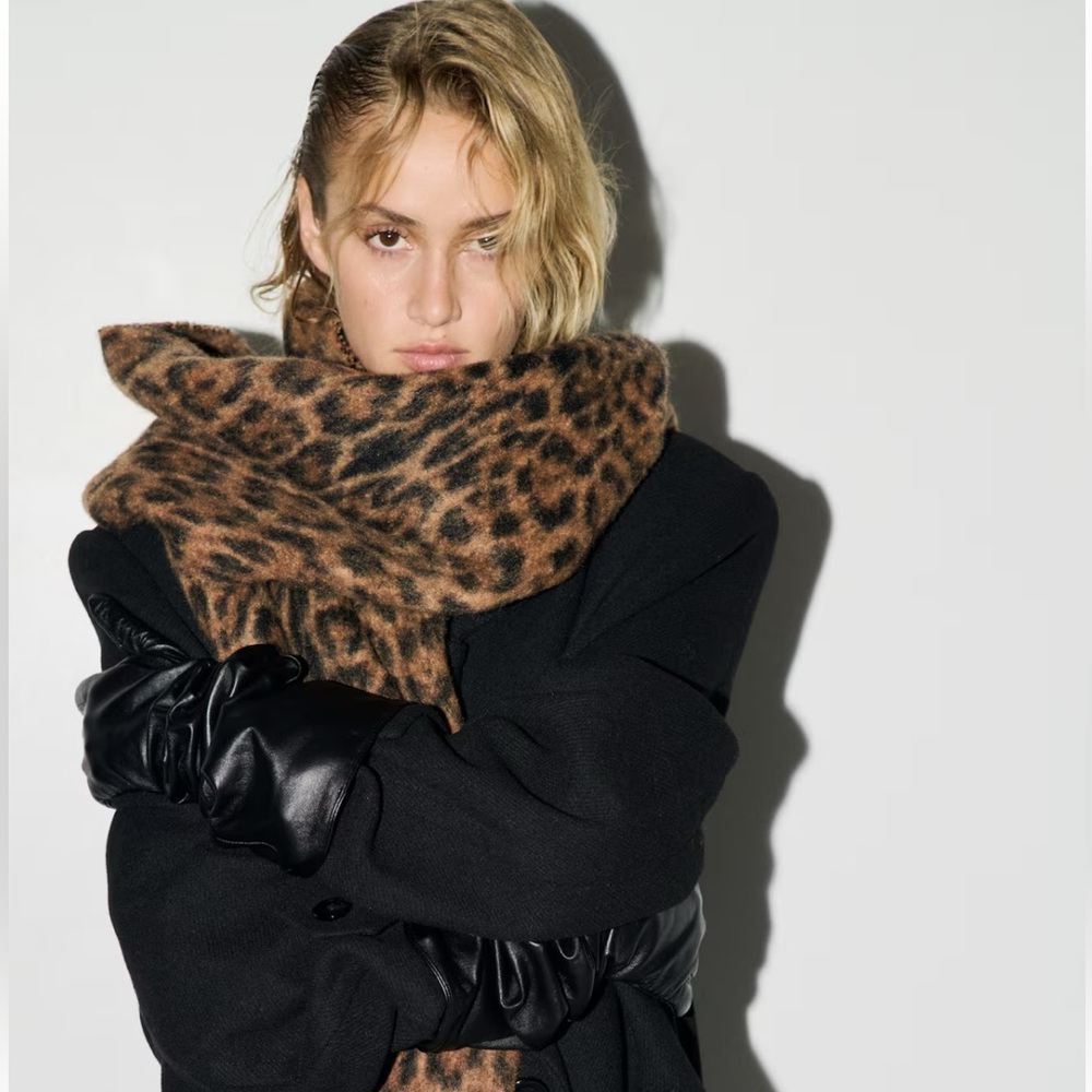 H&M Leopard Print Scarf With Fringe